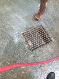 using water pressure to unclog drains
